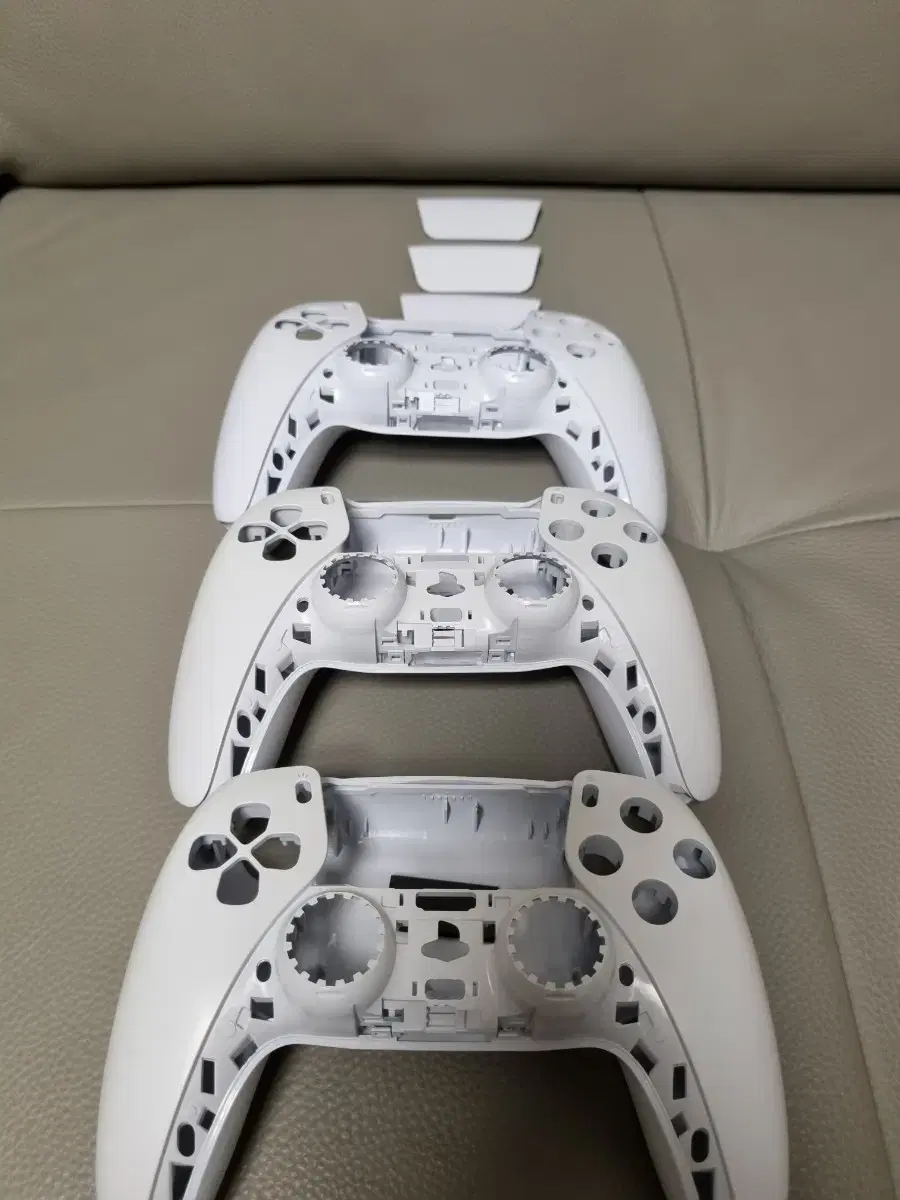 PS4 Pro 블랙 + GTA5 게임 + 충전기 포함 10.70 | 브랜드 중고거래